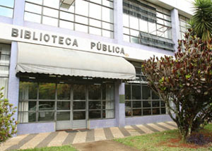 Biblioteca Pública Municipal Dra Adalzira Bittencourt em Bragança Paulista